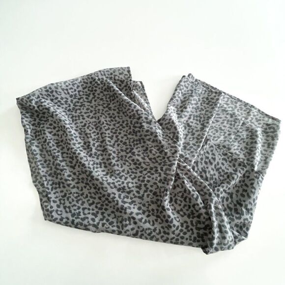 Aerie Chiffon Leopard Cape // One Size fits most // New without tags // leopard - Picture 5 of 6